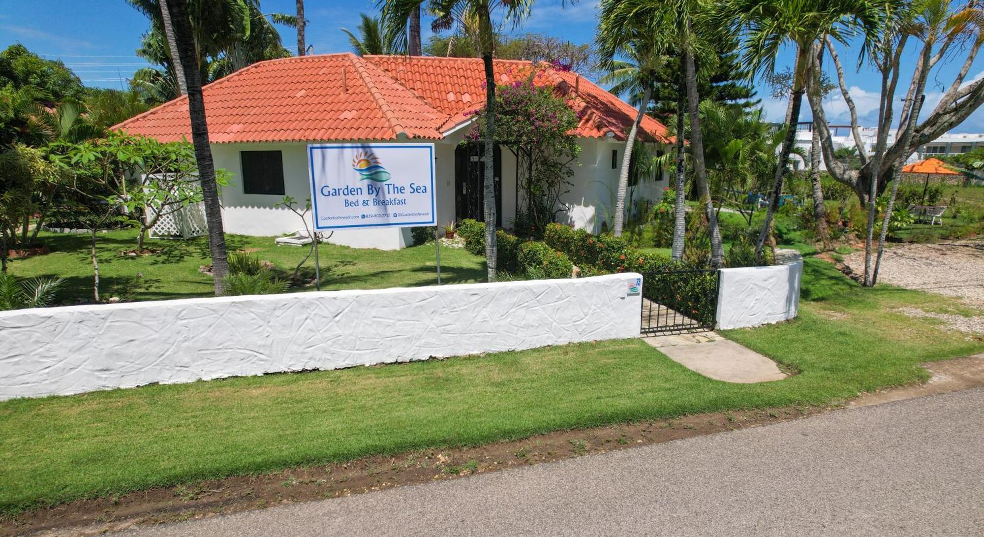 Bed and Breakfast Garden By The Sea Sosúa Esterno foto